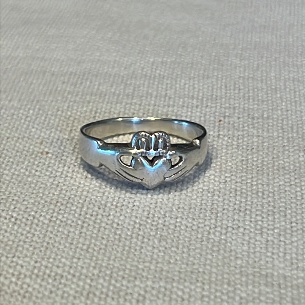 Sterling Silver Claddagh Ring